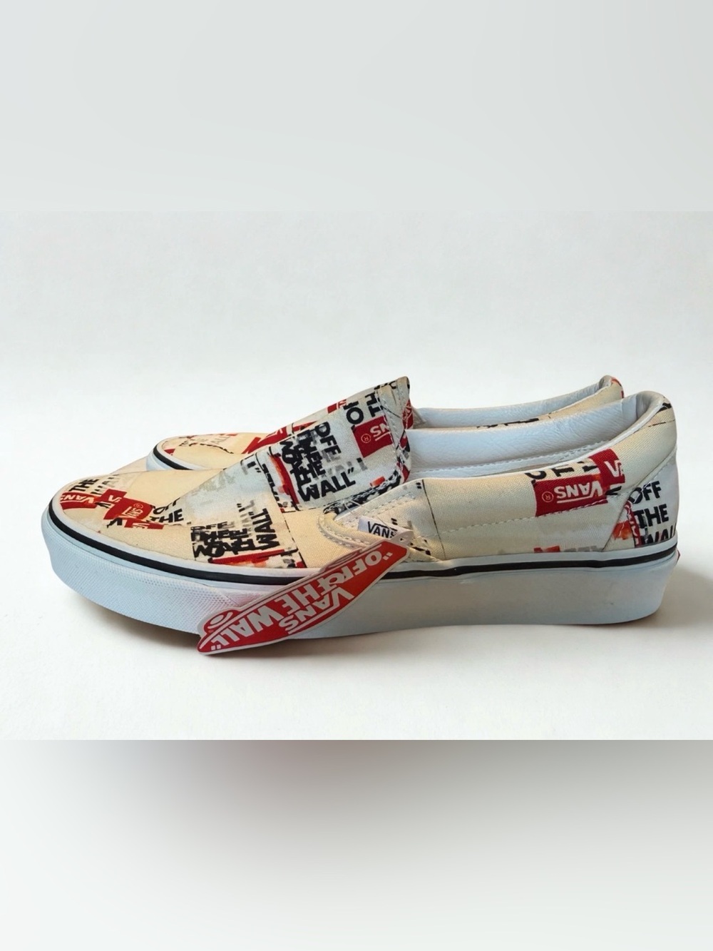 Vans Classic slip-on “Off the Wall” Logo size 9 for men, 10.5 for women